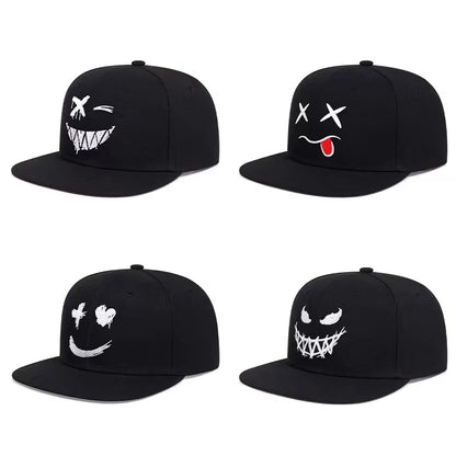„Hip Hop“ vyriškos kepurės. Individualizuotos siuvinėtos beisbolo kepurės. Reguliuojamos medvilninės „snapback“ kepurės. Pavasario ir vasaros lauko kepurės nuo saulės. Laisvalaikio kepurės