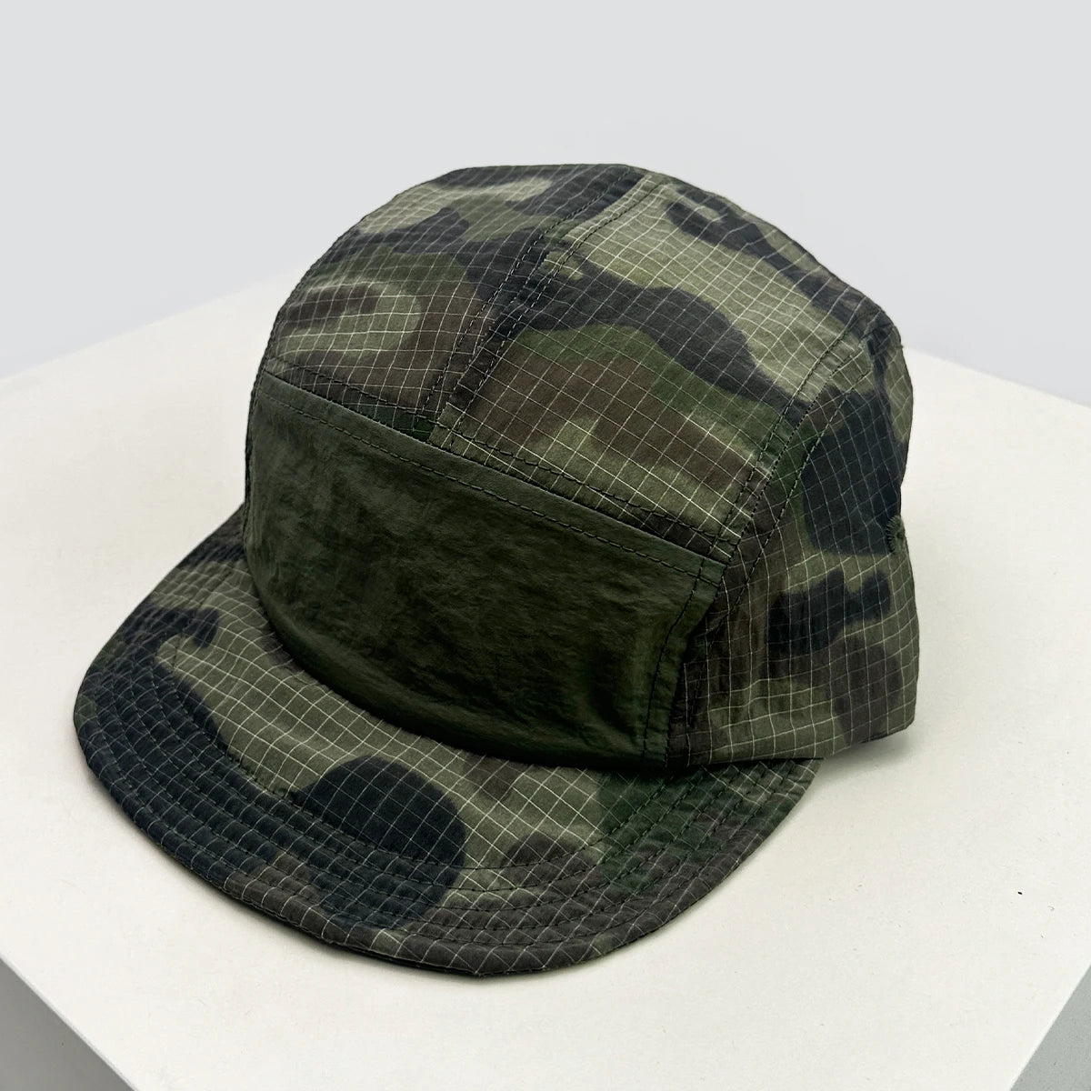 Unisex CAMO greitai džiūstančios beisbolo kepurės su siuvinėtomis raidėmis, apsaugančios nuo saulės, spalvų blokų dizaino, kvėpuojančios, asmeninės, su snapeliu, universalios
