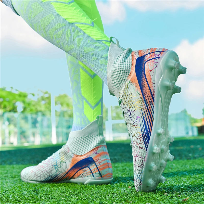 Nouvelles chaussures de football professionnelles pour hommes, chaussures de football antidérapantes, unisexes, respirantes, chaussures de futsal, nouvelles chaussures à crampons, livraison directe, ultralégères