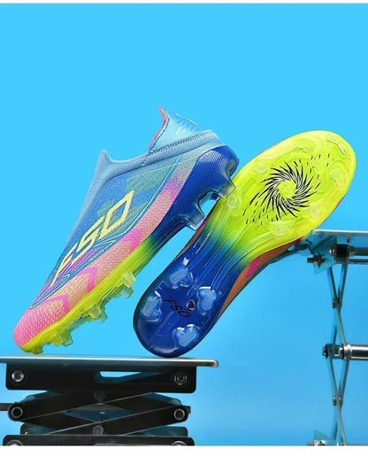 Nouvelles chaussures de football pour hommes, modèle tendance, de haute qualité, mi-hautes, légères, antidérapantes, crampons d'extérieur pour l'entraînement sur gazon.