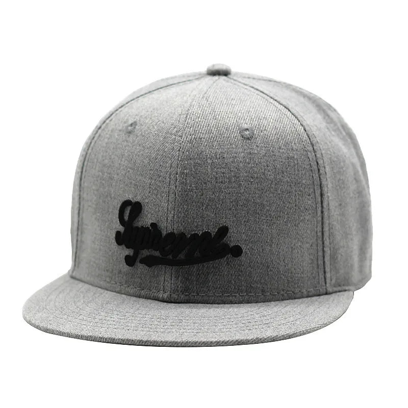 Siuvinėta, visiškai uždara, prigludusi kepurė „New York“, dydis „Trucker“, „Bboy“, vyrams, su snapback užsegimu, plokščiu snapeliu, „Era“