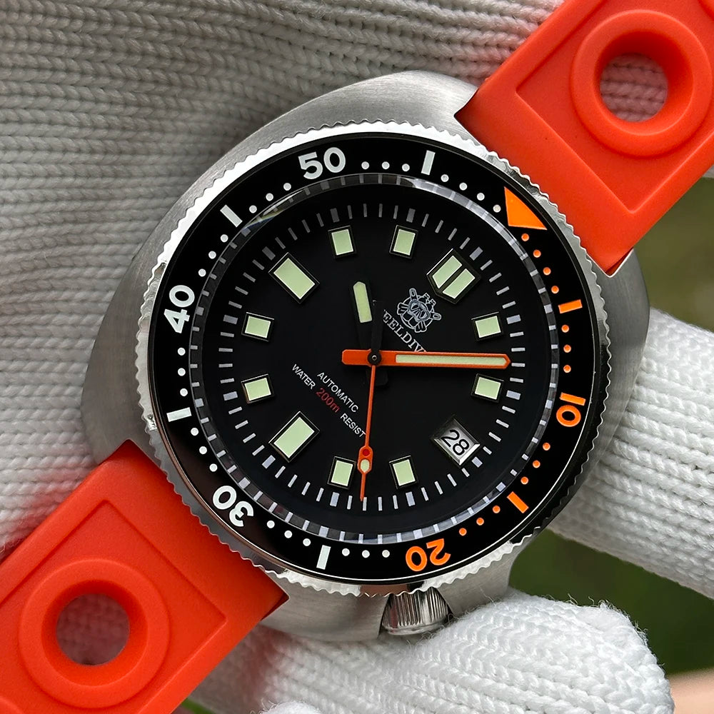 STEELDIVE SD1970C Classic Ceramic Bezel 200M Water Resistant Sapphire Glass AR Coating Mens Automatic Watch NH35 Dive Watches
