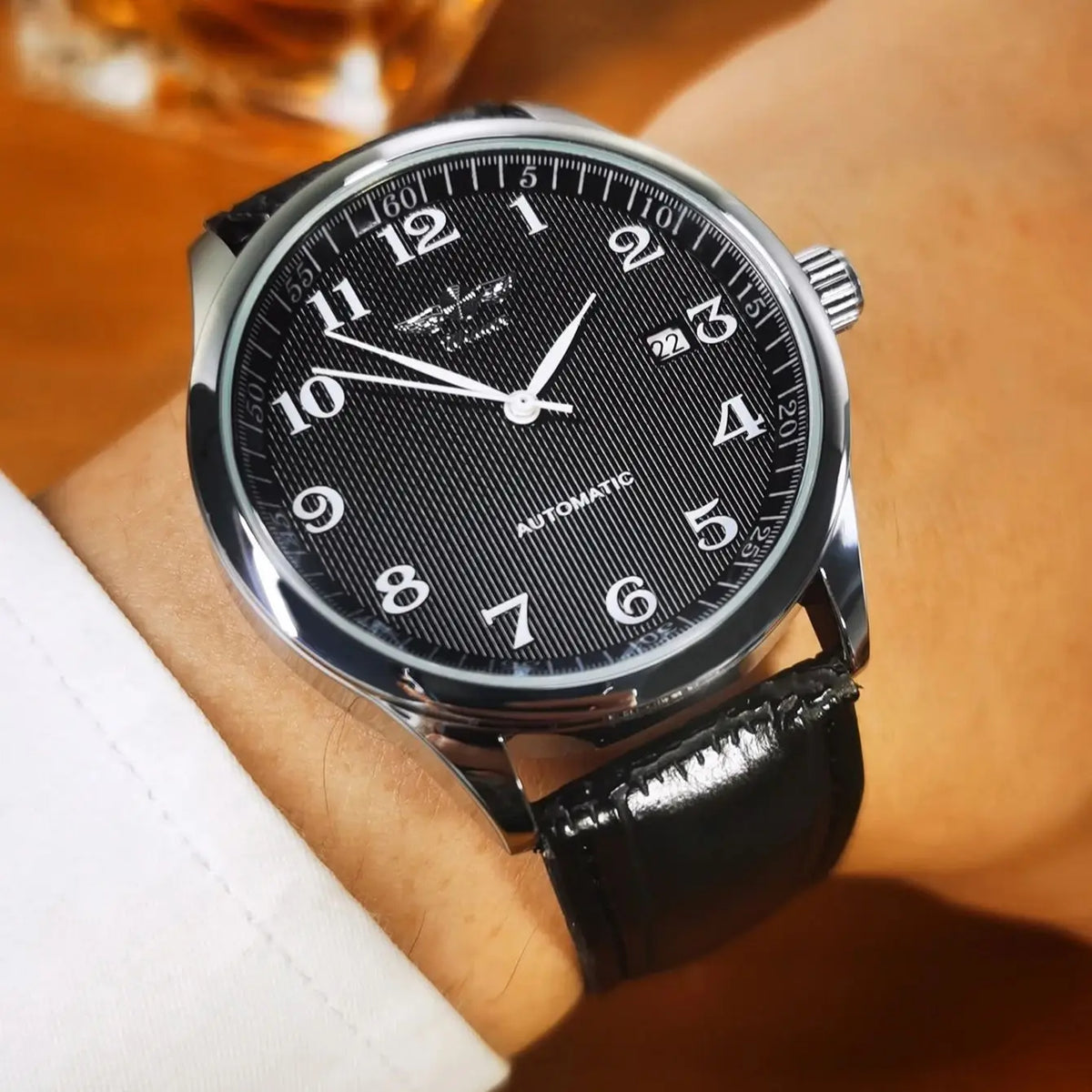 Herrklocka WINNER – Klassisk, retro och elegant stil – Mekanisk automatisk klocka med kalender – Lyxmärke, boett i stål och läderarmband