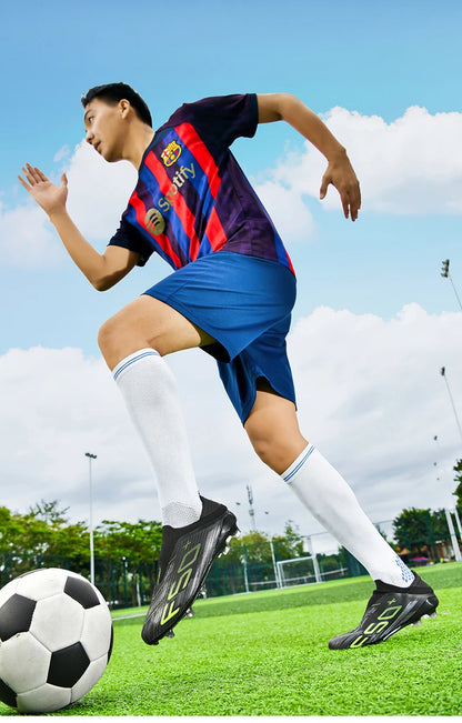 Nouvelles chaussures de football pour hommes, antidérapantes, pour futsal en salle, crampons pour terrain gazonné, baskets de haute qualité, modèle haut de gamme, très vendues, pour l'extérieur