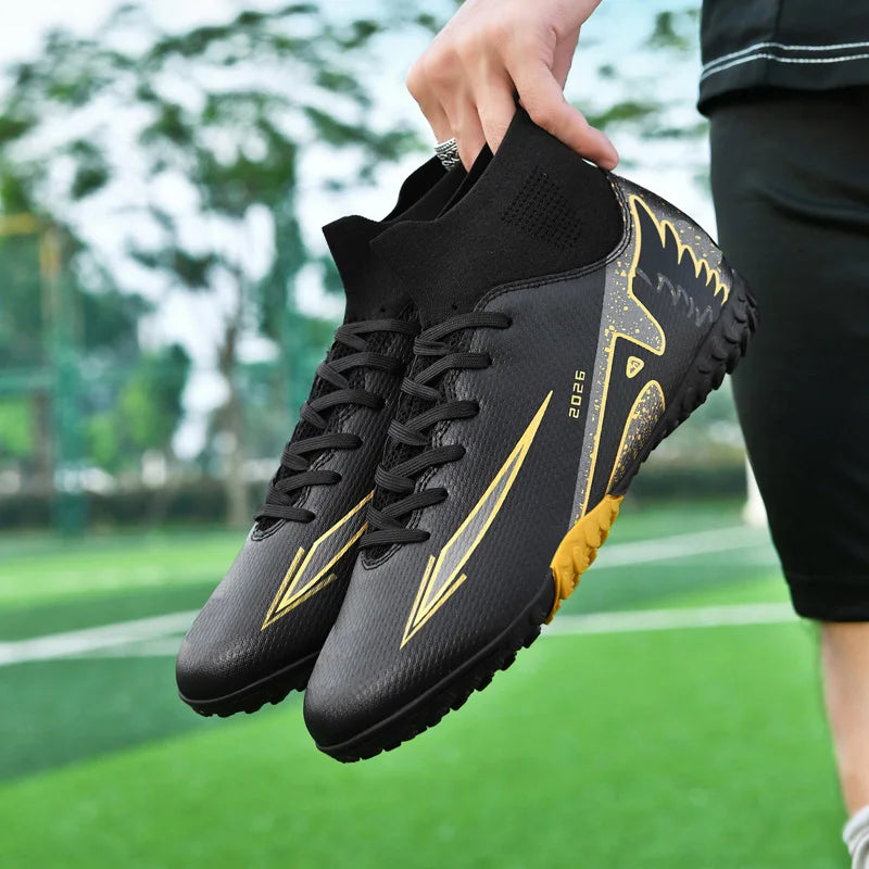 Nouvelles chaussures de football pour hommes, antidérapantes, de haute qualité, ultralégères, pour l'extérieur et l'intérieur, chaussures de sport à haute cheville, futsal antidérapantes