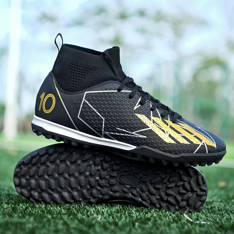 Nouvelles chaussures de football pour hommes, chaussures de sport antidérapantes ultralégères à haute cheville pour l'extérieur, chaussures de futsal antidérapantes pour l'intérieur, chaussures de football de haute qua