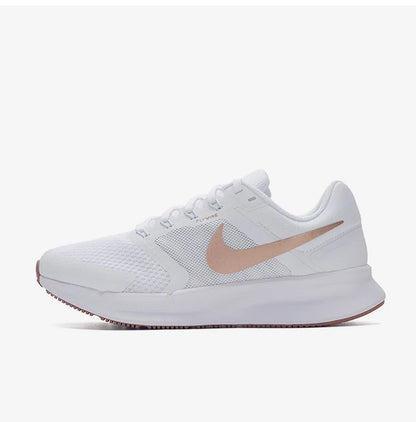 Оригинални дамски дишащи обувки за бягане Nike W Nike Run Swift 3 DR2698-105
