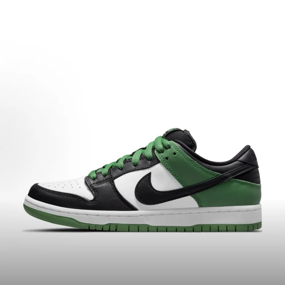 Nike Dunk SB Trendy and minimalist, these everyday casual sneakers offer comfort and durability. HF5441-100