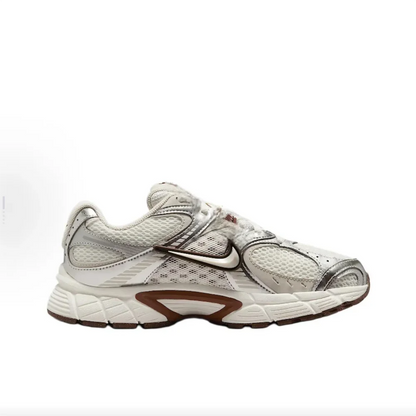 Nike V5 RNR Low Unisex Running Shoes Retro Comfort for Casual Everyday Wear HQ7901-102