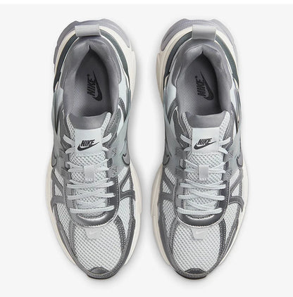 Nike Original V2K Run Damen-Low-Cut-Freizeitschuhe im Retro-Sportstil FD0736-003