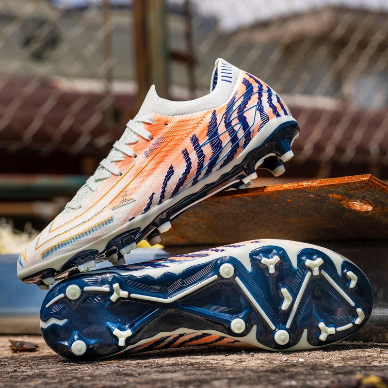 Chaussures de football AG FG pour hommes, semelles amortissantes en PU, crampons antidérapants pour adultes, pour entraînements de football de haute intensité sur pelouse extérieure.
