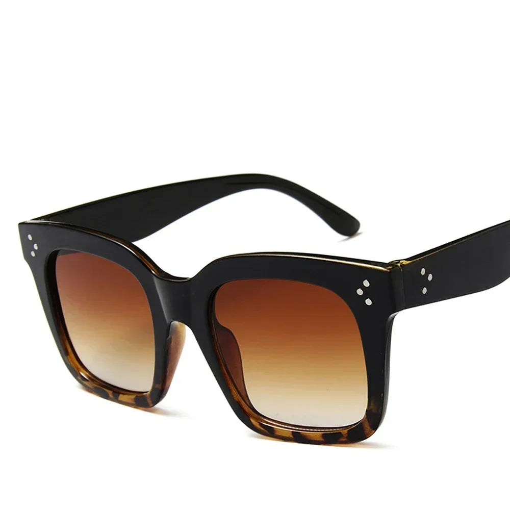 2026 Sunglasses Lady Flat Top Eyewear Lunette Femme Women Luxury Brand Sunglasses Women Rivet Sun Glasse UV400