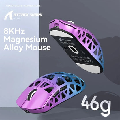 Mouse gaming ATTACK SHARK R3 din aliaj de magneziu cu design tip fagure, ultra-ușor, 8K Hz, senzor PAW3395, 26000 DPI, carcasă ergonomică