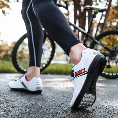 Sapatilhas de ciclismo MTB novas para homem, sapatilhas desportivas de ciclismo com sistema de bloqueio automático, estrada e velocidade, sapatilhas de ciclismo para mulher compatíveis com cleats SPD