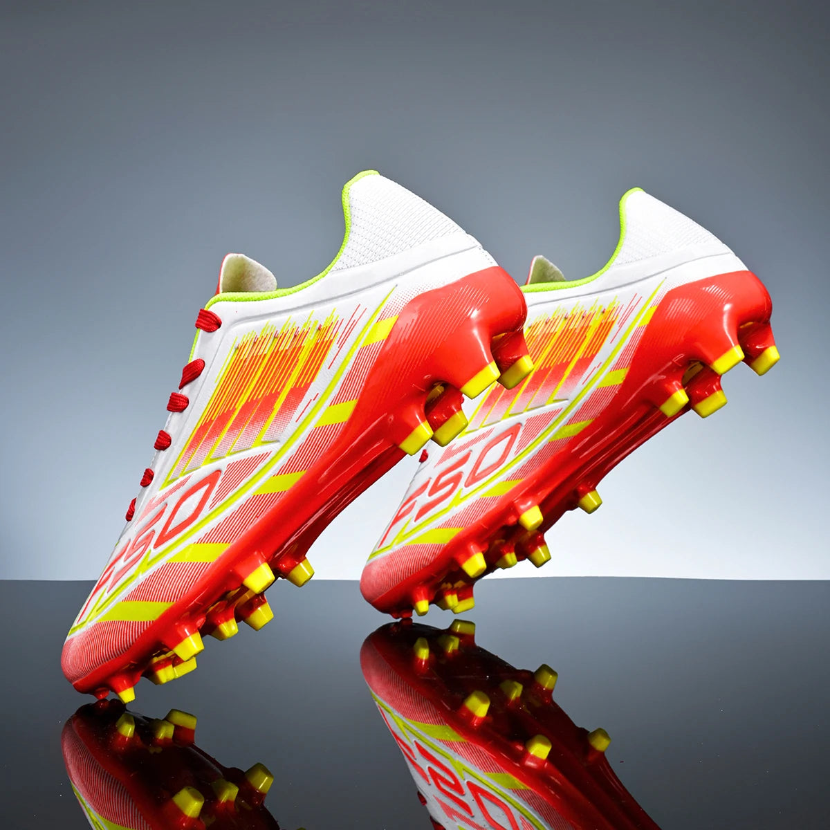 Chaussures de football AG FG pour adultes, tissu PU doux et agréable pour la peau, semelle extérieure antidérapante en TPU, résistantes à l'usure, pour les matchs sur gazon du week-end
