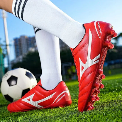 Nouvelles chaussures de football pour hommes, chaussures de football d'intérieur pour adultes, crampons de football antidérapants, crampons de sport ultralégers, crampons de futsal, entraînement sur gazon, confortables.