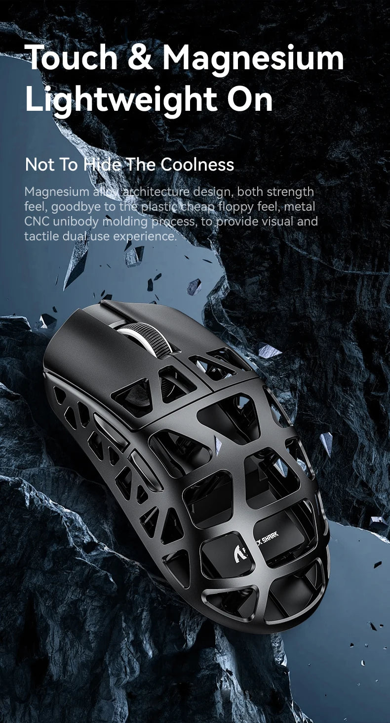Mouse gaming ATTACK SHARK R3 din aliaj de magneziu cu design tip fagure, ultra-ușor, 8K Hz, senzor PAW3395, 26000 DPI, carcasă ergonomică