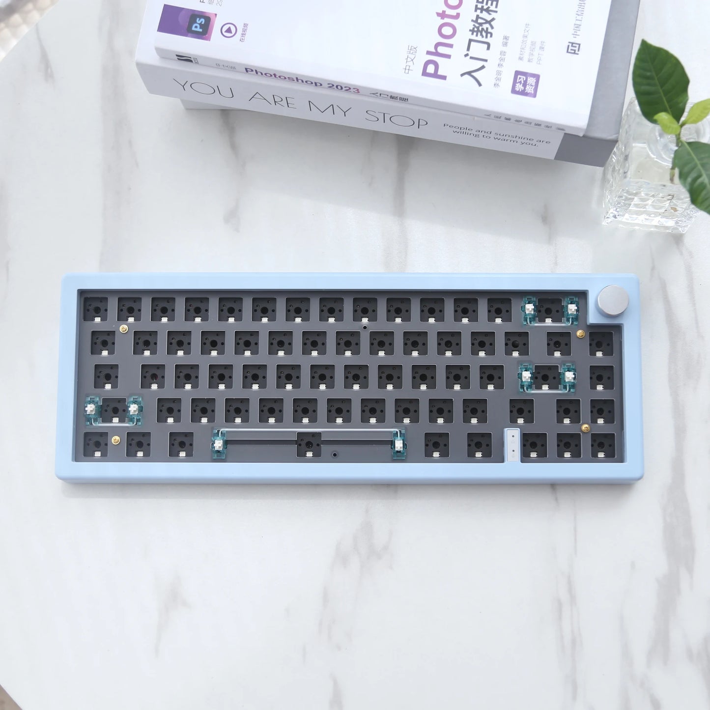 Kit de teclado mecânico personalizado GMK67 65% Gasket Bluetooth 2.4G sem fios hot-swappable com retroiluminação RGB