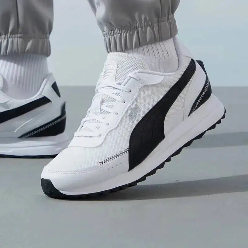 Nouvelles baskets unisexes PUMA Road Rider 2026 avec ensemble de chaussettes, chaussures décontractées confortables et amortissantes, blanc noir 397432-05/947630-04