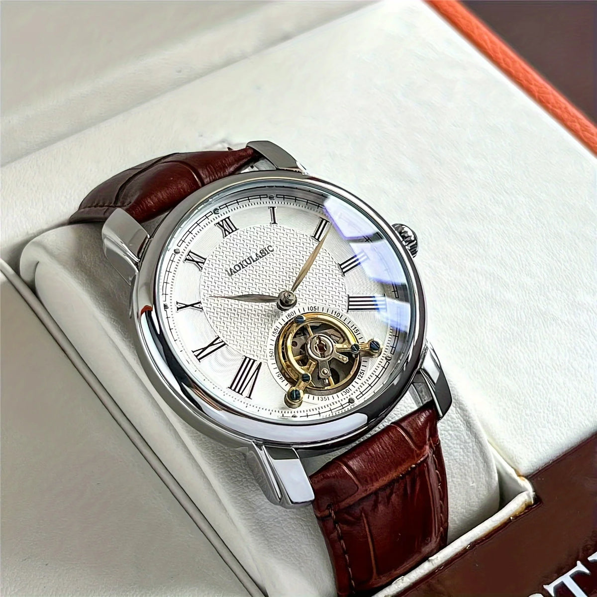Men’s automatic mechanical watch – Elegant openwork design, trendy ‘business casual’ style, alloy case and leather strap, battery-free