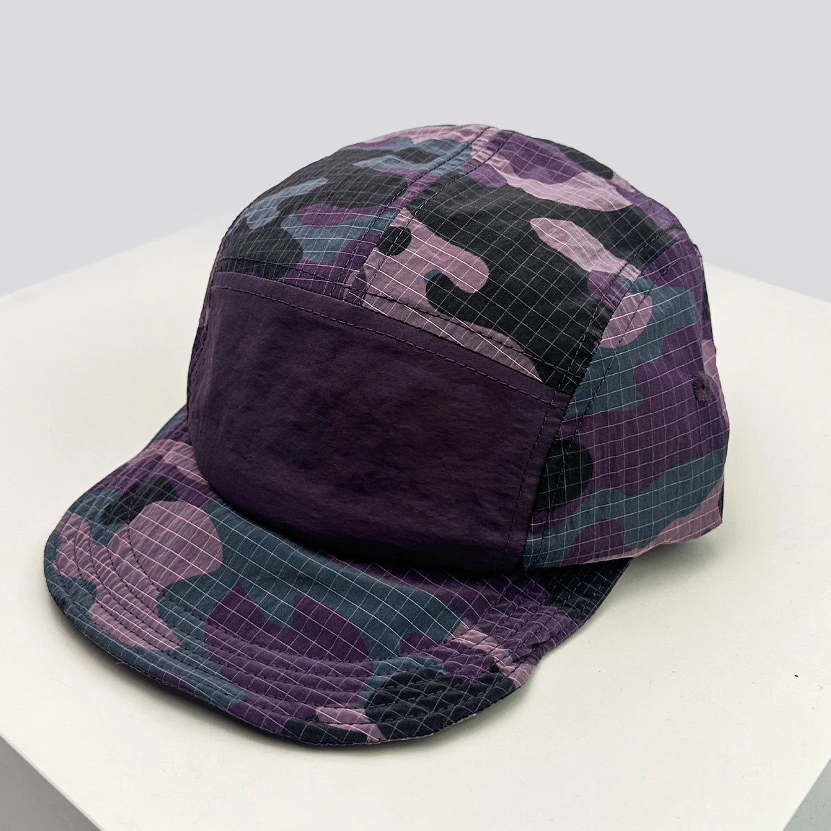 Unisex CAMO greitai džiūstančios beisbolo kepurės su siuvinėtomis raidėmis, apsaugančios nuo saulės, spalvų blokų dizaino, kvėpuojančios, asmeninės, su snapeliu, universalios