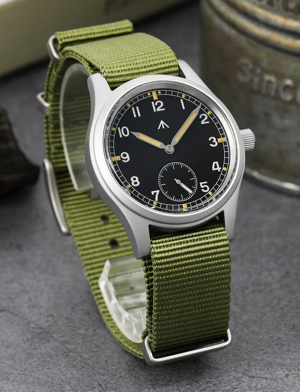 Militado D12 Quartz Watch Men VD78 Movement Domed Sapphire Crystal V2 Clear AR Coating Wristwatch 10Bar Water Resistance Watch
