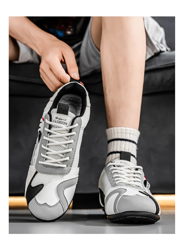 Chaussures de sport décontractées respirantes en maille color-block noir et gris pour hommes, chaussures d'été fines rétro Forrest Gump, chaussures légères à semelle souple, absorbant les chocs, antidérapantes, polyv