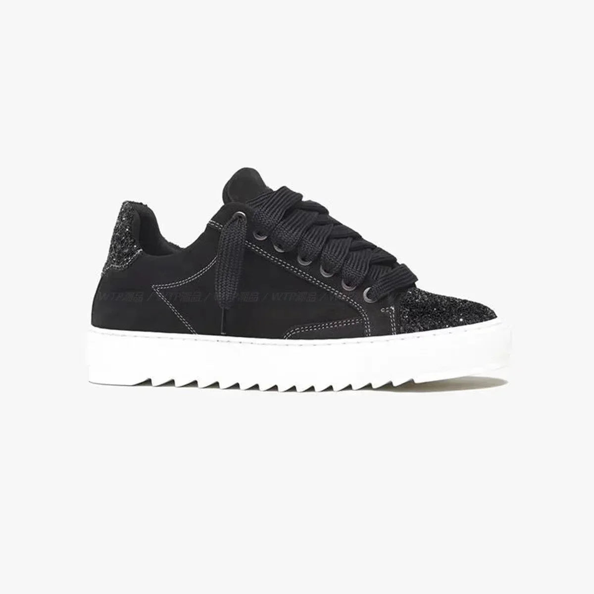 Baskets en toile peinte de style britannique, marque de luxe, pour hommes et femmes, motif à pois, chaussures de sport tendance pour tous les jours.