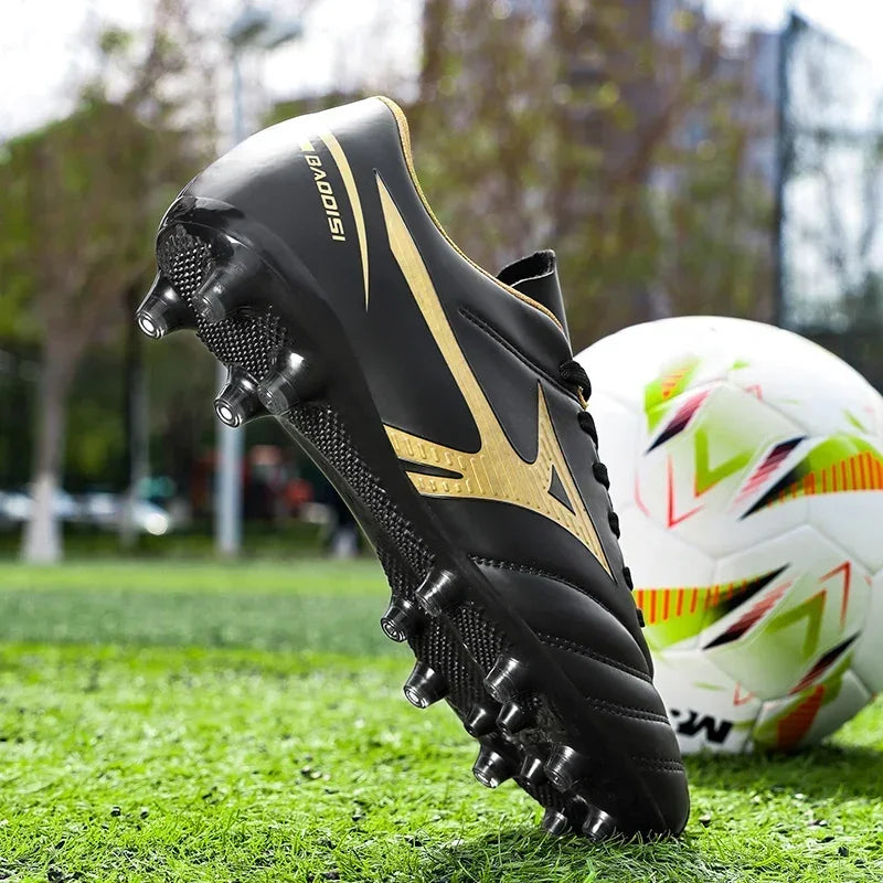 Nouvelles chaussures de football pour hommes, chaussures de football d'intérieur pour adultes, crampons de football antidérapants, crampons de sport ultralégers, crampons de futsal, entraînement sur gazon, confortables.