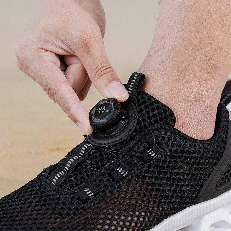 Unisex sneldrogende barefoot-waterschoenen voor watersporten in de buitenlucht, riviertrekking, wandelen langs beekjes, varen; lichtgewicht met draaibare gesp