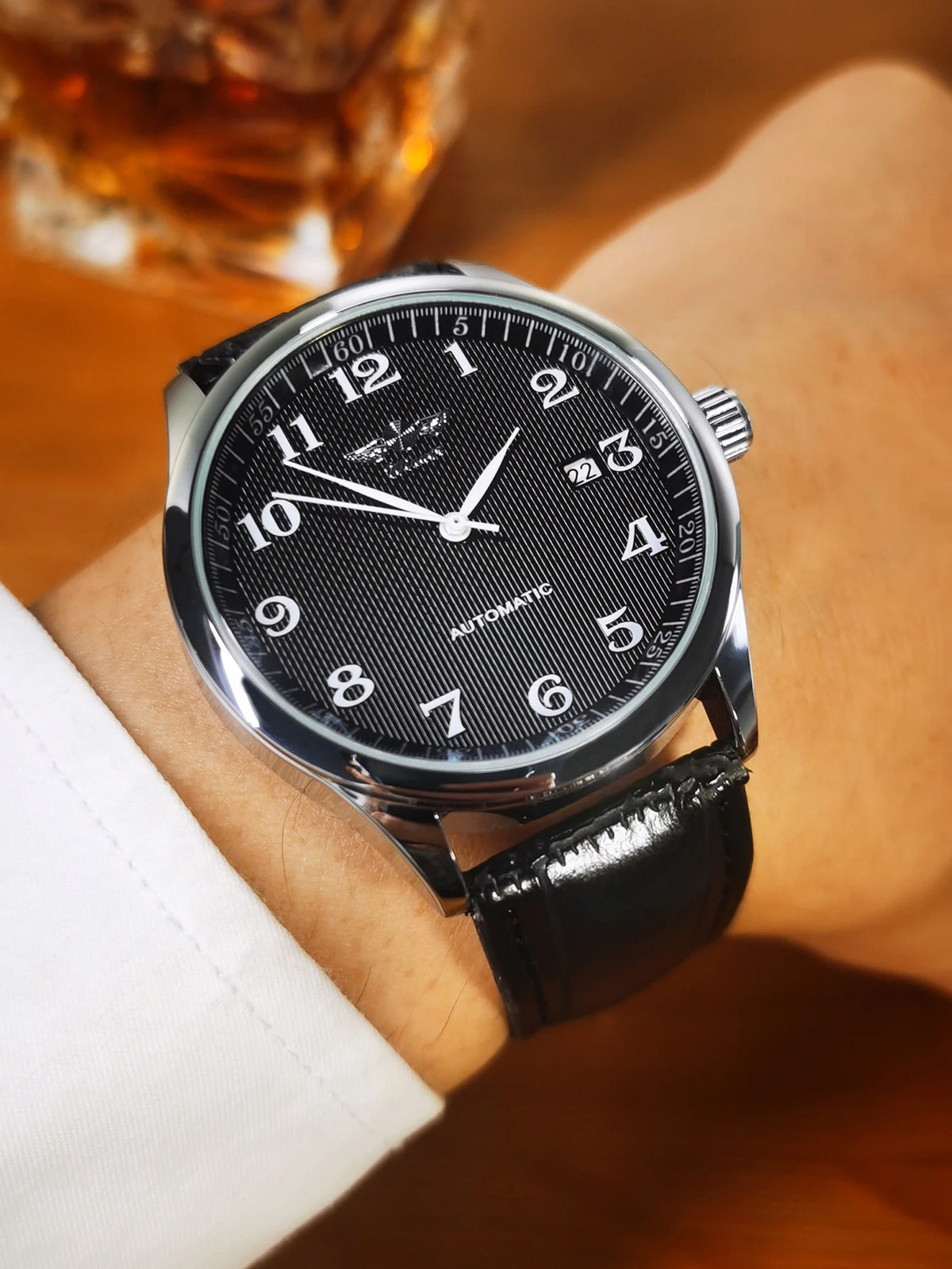 Herrklocka WINNER – Klassisk, retro och elegant stil – Mekanisk automatisk klocka med kalender – Lyxmärke, boett i stål och läderarmband