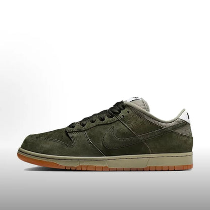 Nike Dunk SB  Fashion-forward, versatile everyday low-top sneakers—durable and comfortable for casual wear BQ6817-302