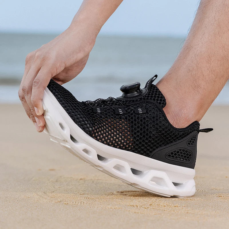 Unisex sneldrogende barefoot-waterschoenen voor watersporten in de buitenlucht, riviertrekking, wandelen langs beekjes, varen; lichtgewicht met draaibare gesp