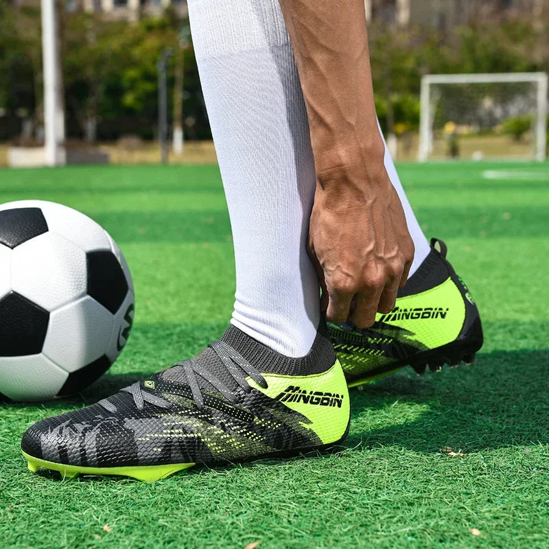 Men Turf Soccer Shoes Cleats Professional Football Boots Breathable Mesh Youth Soccer Anti Skid Male Sneakers Society Chuteira
