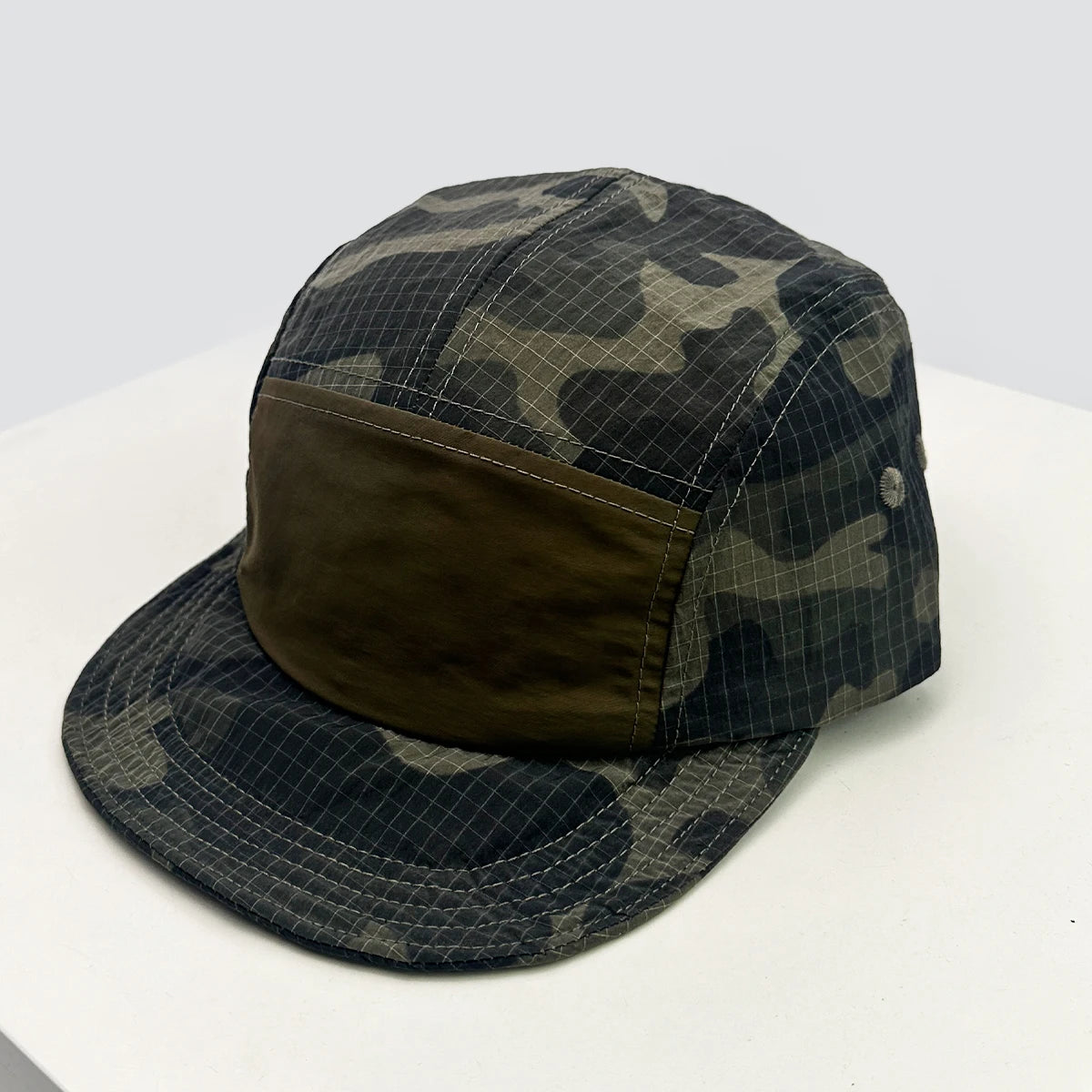 Unisex CAMO greitai džiūstančios beisbolo kepurės su siuvinėtomis raidėmis, apsaugančios nuo saulės, spalvų blokų dizaino, kvėpuojančios, asmeninės, su snapeliu, universalios