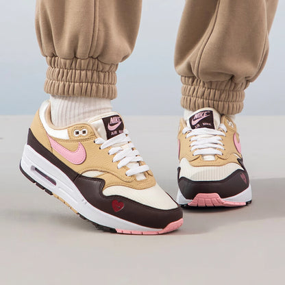 Baskets Nike Air Max 1 87 officielles et authentiques pour femme, style minimaliste, sportif et décontracté, FZ4346-200