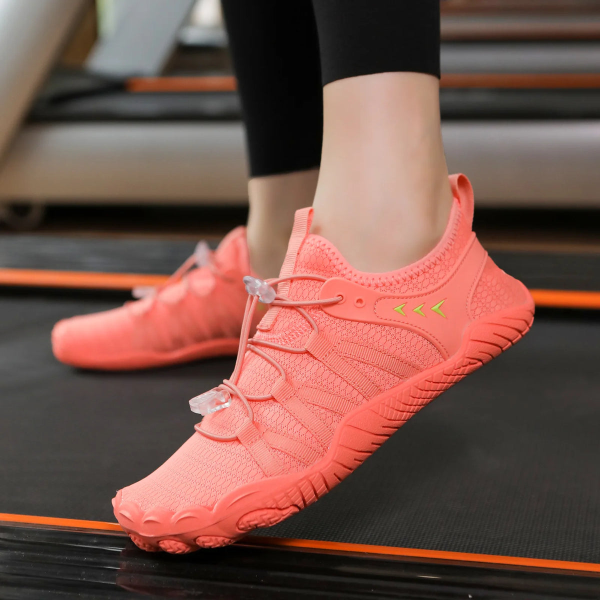 2026 Outdoor Fashion Stylish Men's Travel Hiking Shoe Mesh Lightweight Breathable Sneakers Non-slip Wear-resistant Running Shoes