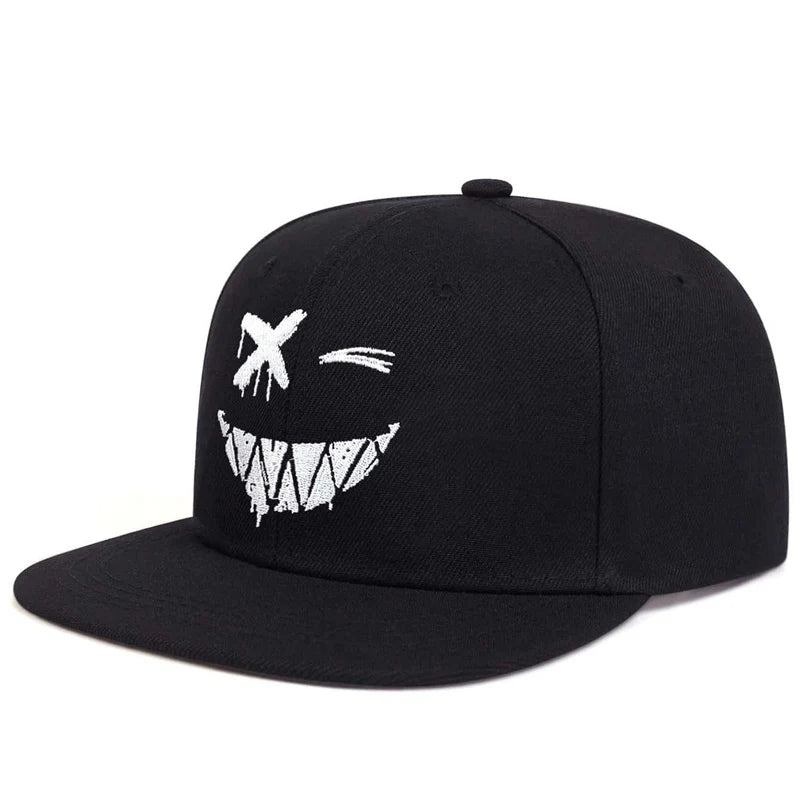 „Hip Hop“ vyriškos kepurės. Individualizuotos siuvinėtos beisbolo kepurės. Reguliuojamos medvilninės „snapback“ kepurės. Pavasario ir vasaros lauko kepurės nuo saulės. Laisvalaikio kepurės