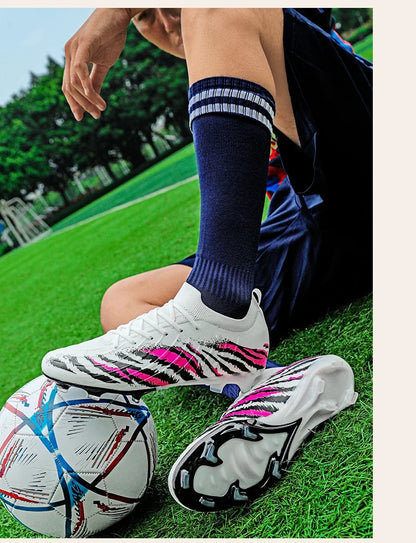 Neue Fußballschuhe für Herren, ultraleichte rutschfeste Outdoor-Sportschuhe für Erwachsene, Unisex-Fußballschuhe für Spiele, bequeme hochwertige Stollenschuhe für Rasen