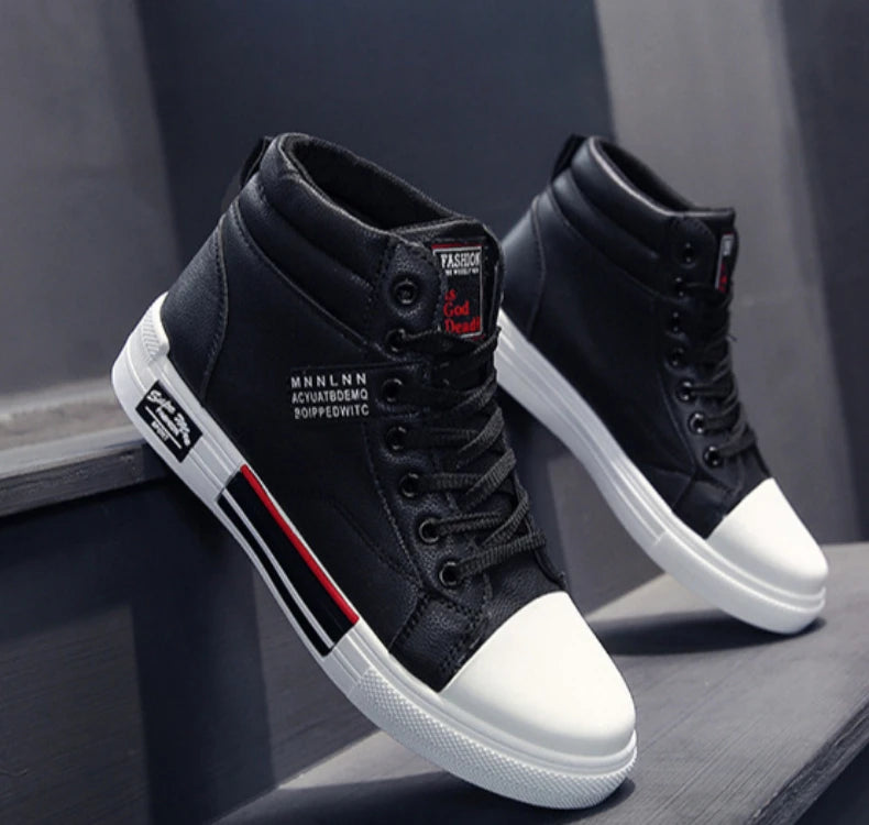 2025 New Breathable Soft Sole Men's Casual Sports Shoes Korean Fashion Student Jogging Shoes Youth Board Shoes