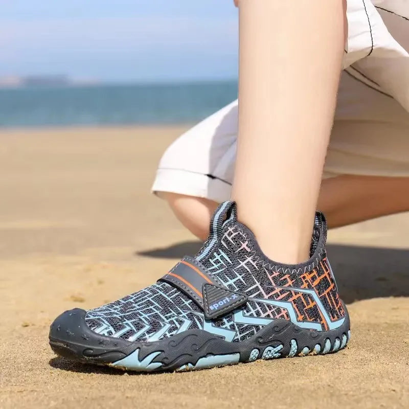 Neue schnelle Strand- und Tauchschuhe für Kinder, Jungen und Mädchen, Qianjiang Schwimmschuhe, Indoor-Fitness-Bodenschuhe, Badeschuhe 29-38#
