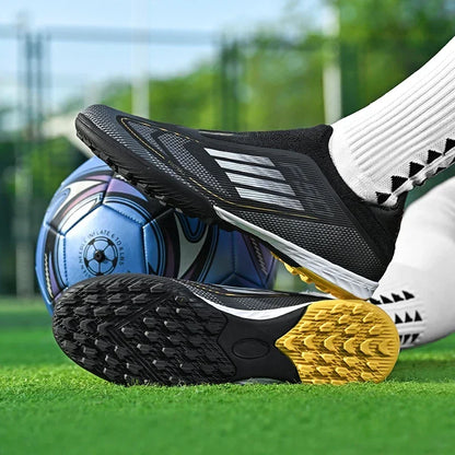 Nouvelles chaussures de football pour hommes, crampons longs d'entraînement, chaussures de football pour matchs en extérieur, crampons pour garçons et adultes, respirantes, antidérapantes, confortables pour le sport