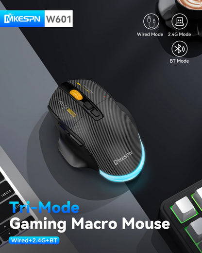Mouse gaming tri-mode 12800DPI 2.4G Wireless Bluetooth cablato in fibra di carbonio, pulsante silenzioso, programmazione macro, 500mAh, 7 tasti