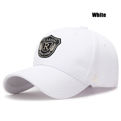 Modna czapka z daszkiem unisex w stylu baseballowym dla mężczyzn i kobiet, wykonana z tkaniny z motywem ananasa, z napisem „CLASSIC” i haftem złotą nicią, w stylu casualowo-sportowym