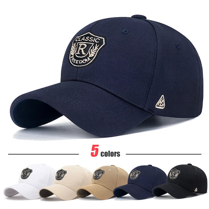 Modna czapka z daszkiem unisex w stylu baseballowym dla mężczyzn i kobiet, wykonana z tkaniny z motywem ananasa, z napisem „CLASSIC” i haftem złotą nicią, w stylu casualowo-sportowym