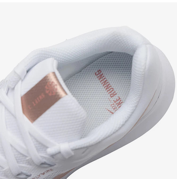 Оригинални дамски дишащи обувки за бягане Nike W Nike Run Swift 3 DR2698-105