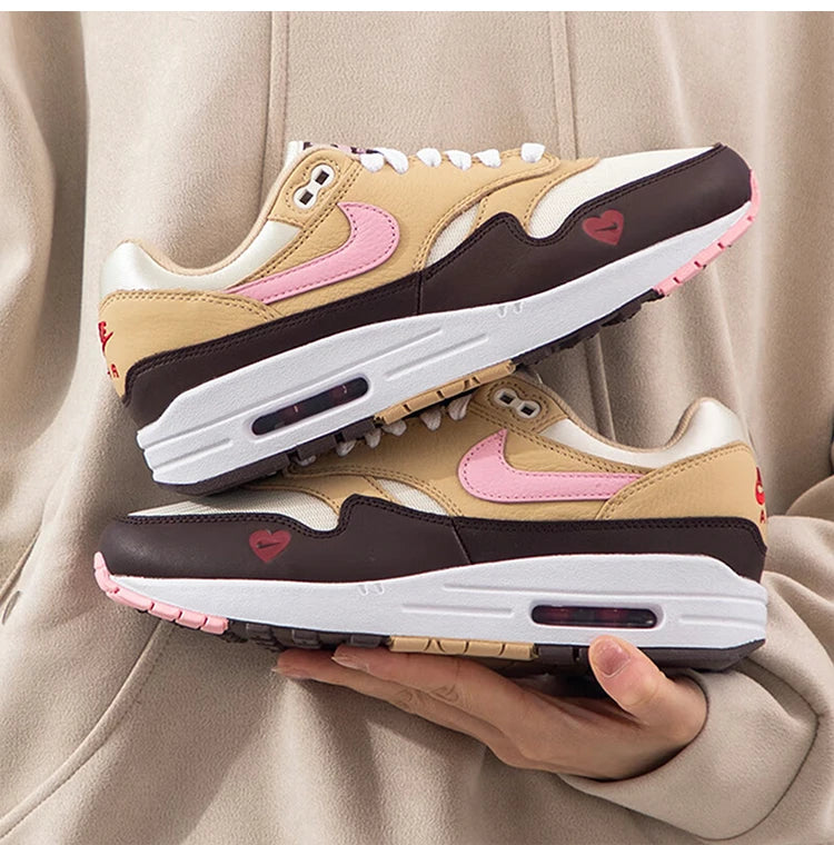 Baskets Nike Air Max 1 87 officielles et authentiques pour femme, style minimaliste, sportif et décontracté, FZ4346-200