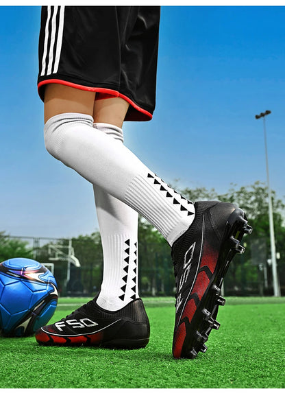 Nouvelles chaussures de football pour hommes, chaussures de futsal à cheville haute, respirantes, antidérapantes, de haute qualité, ultralégères, chaussures de sport, chaussures de match en plein air