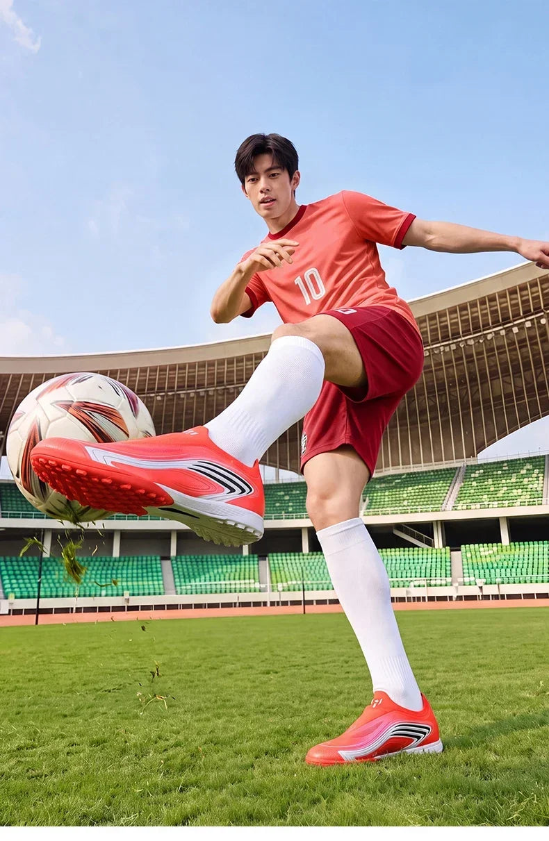 Nouvelles chaussures de football pour hommes TF/FG, modèle professionnel unisexe, très populaires, chaussures de futsal ultra-légères, chaussures de football de haute qualité, chaussures de sport pour femmes.
