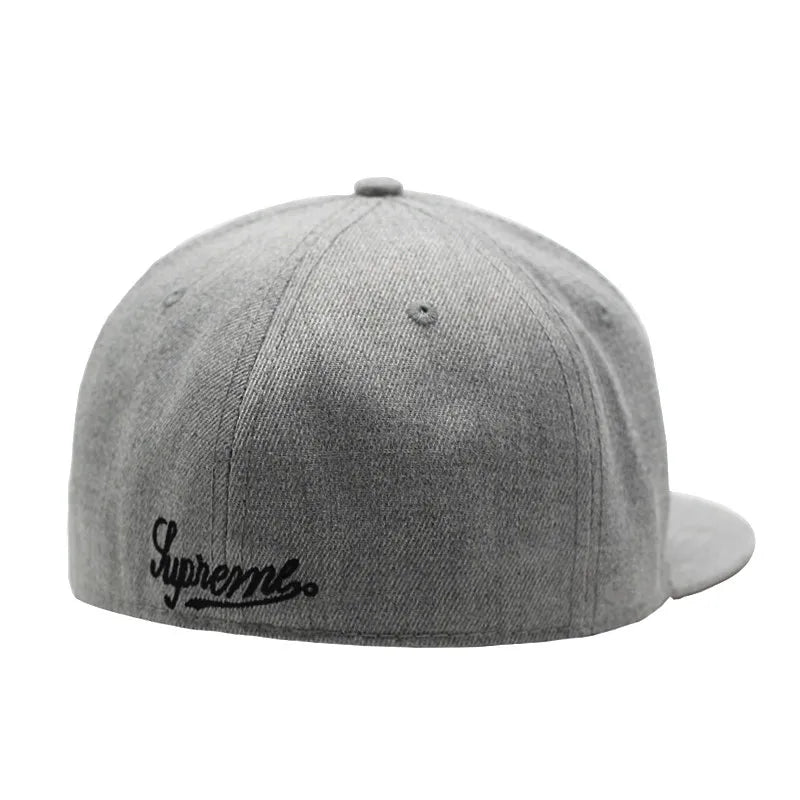 Siuvinėta, visiškai uždara, prigludusi kepurė „New York“, dydis „Trucker“, „Bboy“, vyrams, su snapback užsegimu, plokščiu snapeliu, „Era“